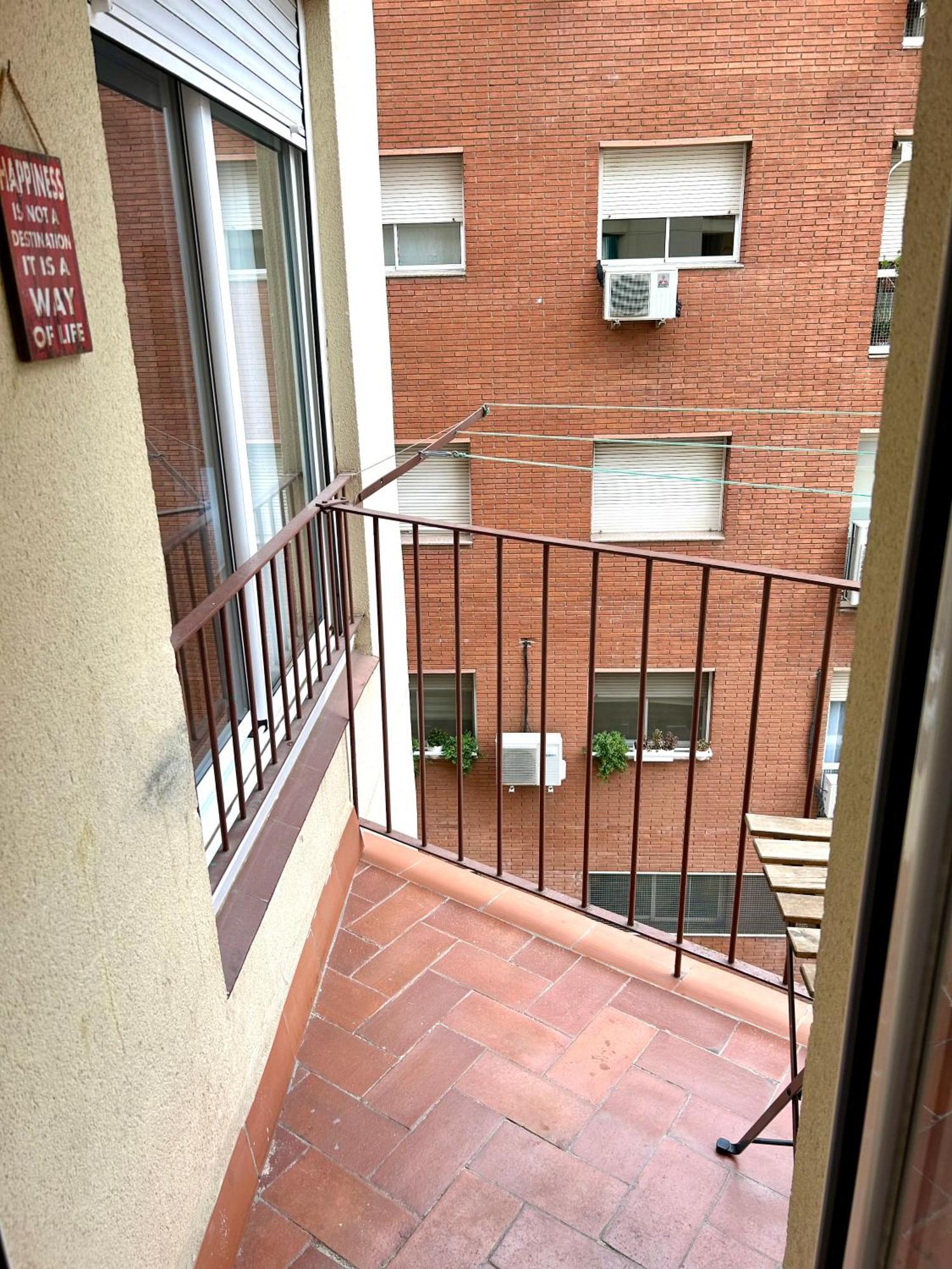 Apartment Carrer D'Olesa Barselona Dış mekan fotoğraf