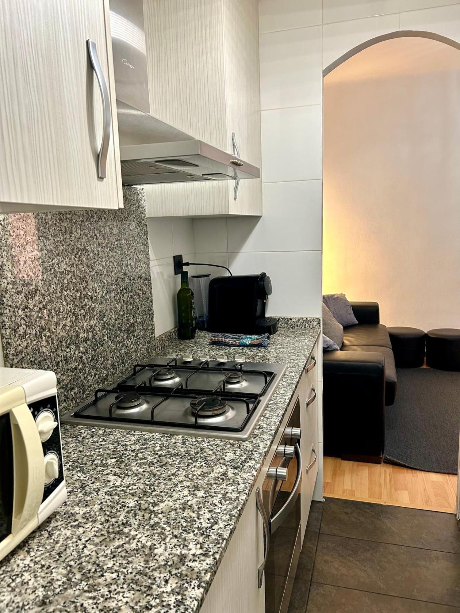 Apartment Carrer D'Olesa Barselona Dış mekan fotoğraf