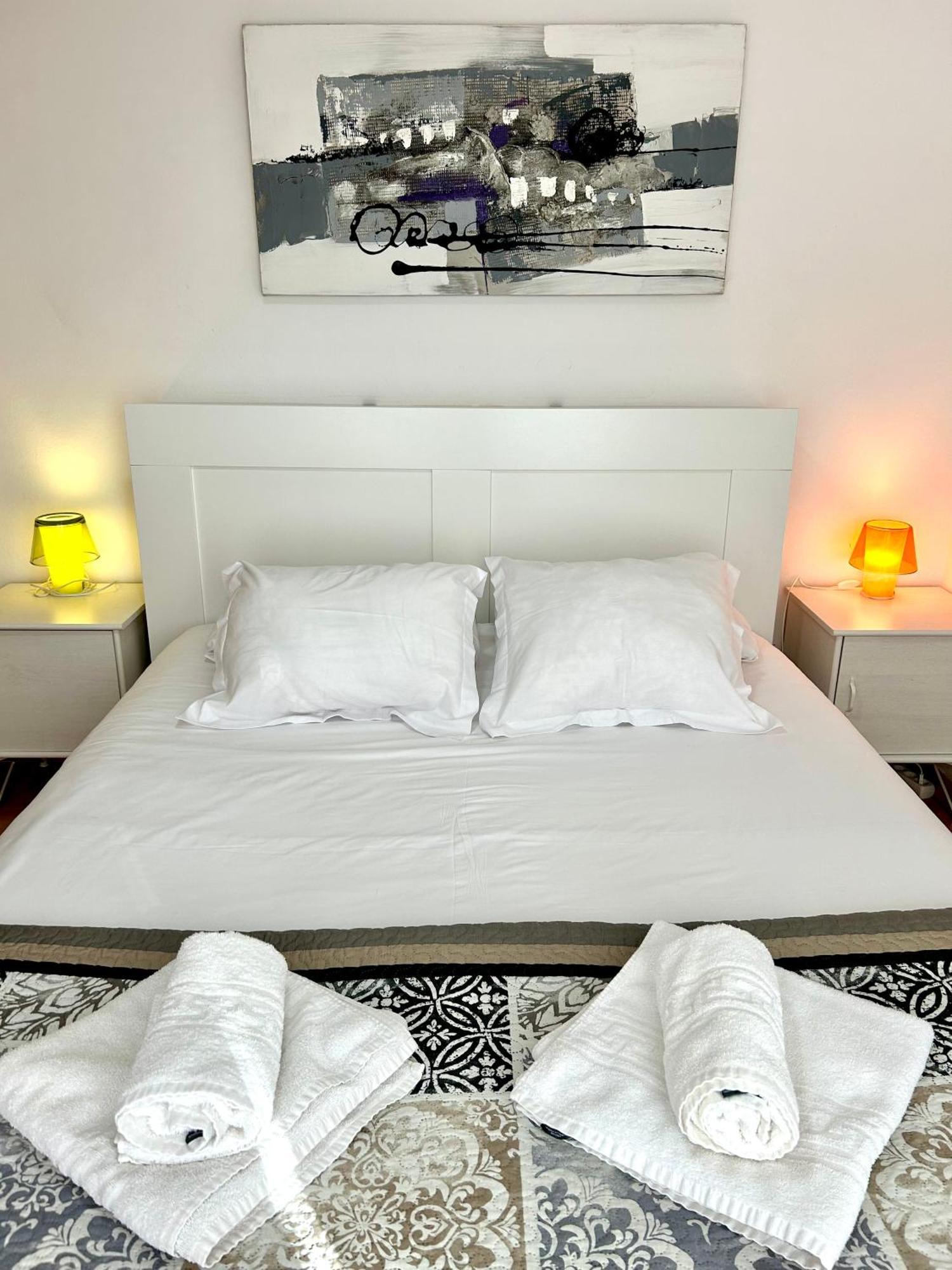 Apartment Carrer D'Olesa Barselona Dış mekan fotoğraf